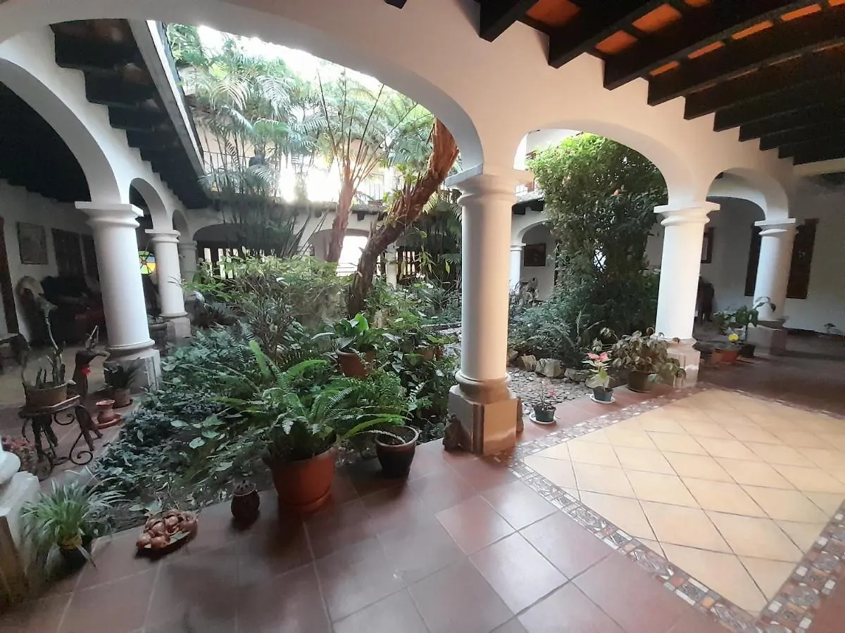 Hotel Y Jardines Casa Buho Antigua
