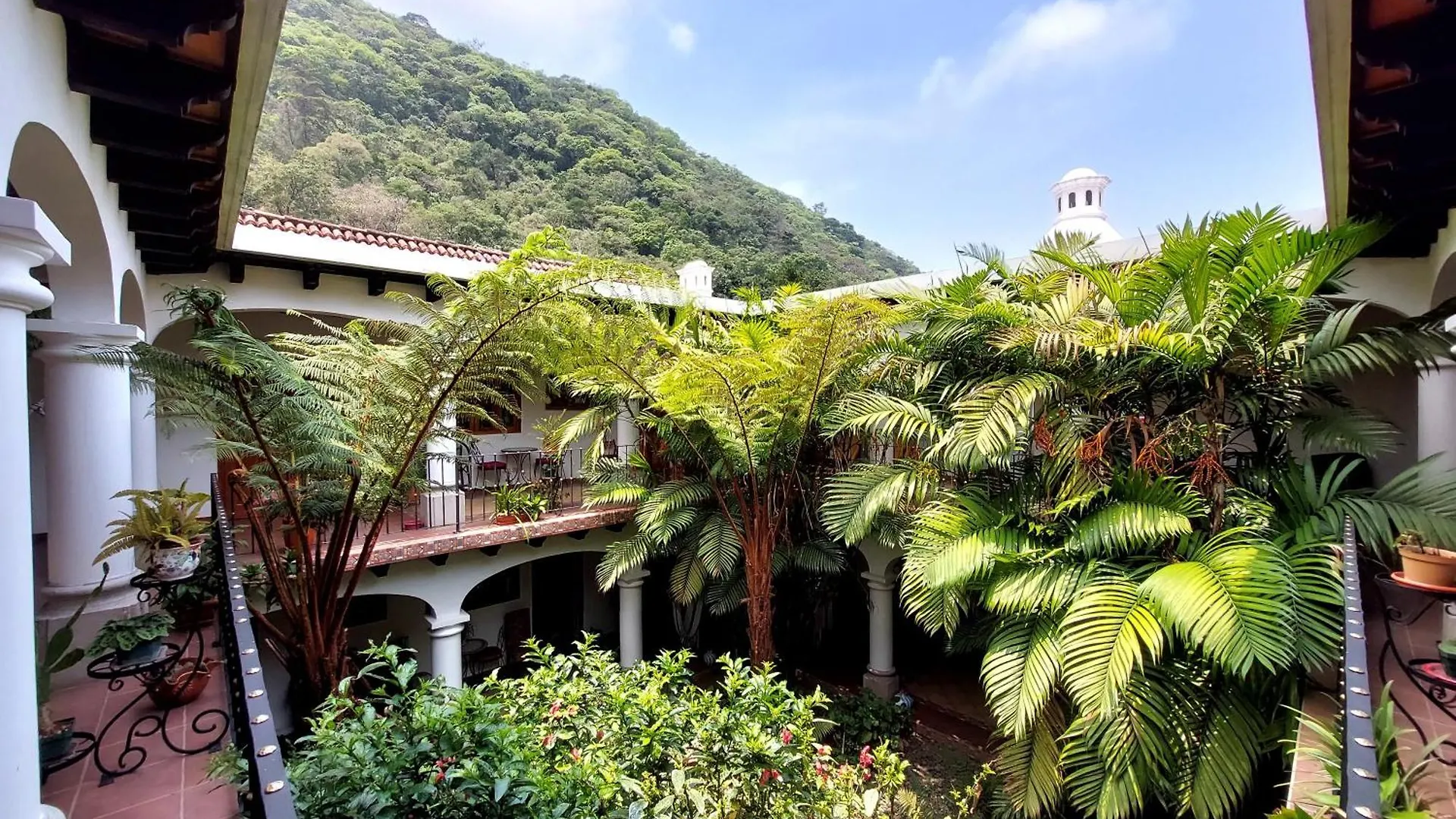 Hotel Y Jardines Casa Buho Antigua Guatemala