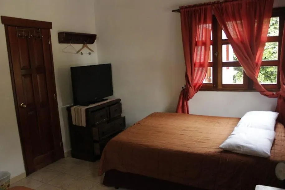 Hotel Y Jardines Casa Buho Antigua